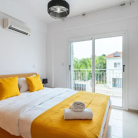 Breezybee 3-bedroom And Pool In Vilă Protaras